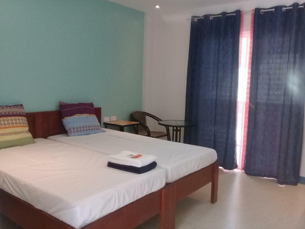D & B Bluestar Beach Resort Panglao-stad Buitenkant foto